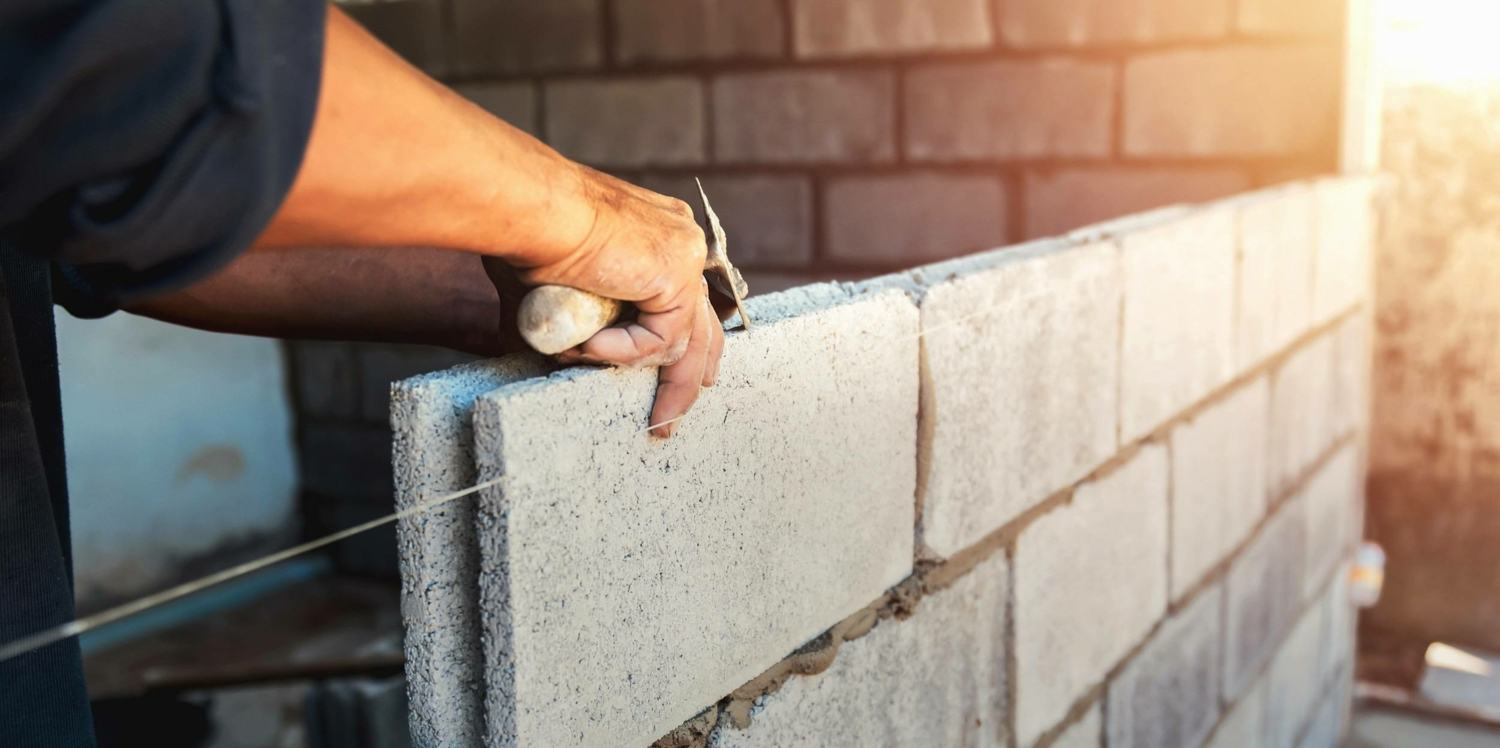 Entreprise spécialisée en travaux de maçonnerie, couverture de toit et travaux de zinguerie